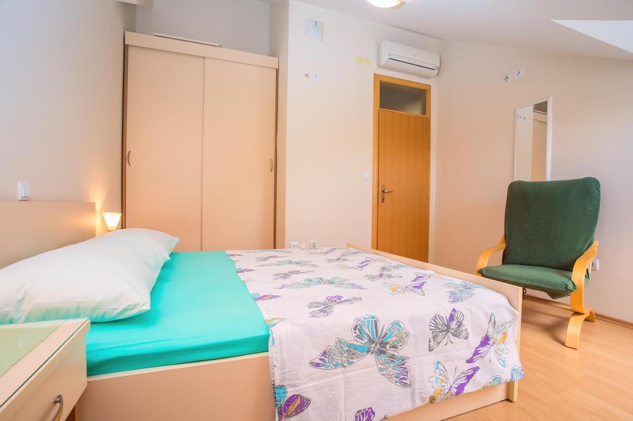 Apartmani Ribnjak Seka Omis Bagian luar foto
